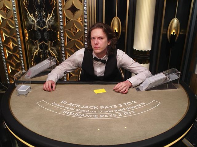 Platinum Private Blackjack 10